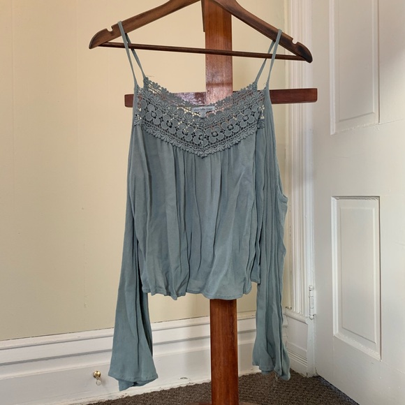 Charlotte Russe Tops - Charlotte Russe Cold Shoulder Top